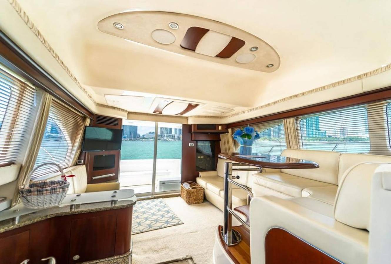 Sea Ray Sedan Bridge Ladys First 50-2