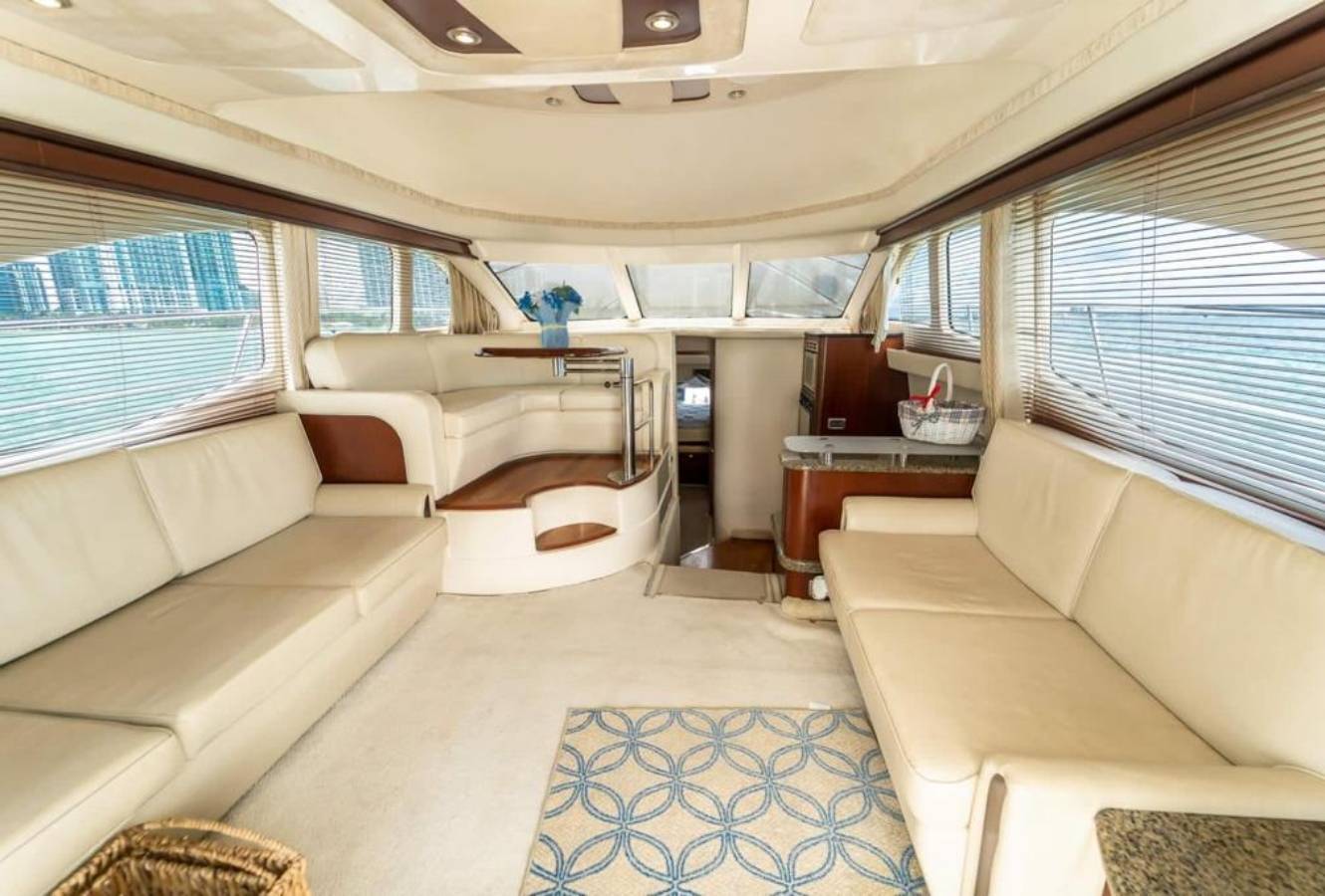 Sea Ray Sedan Bridge Ladys First 50-3