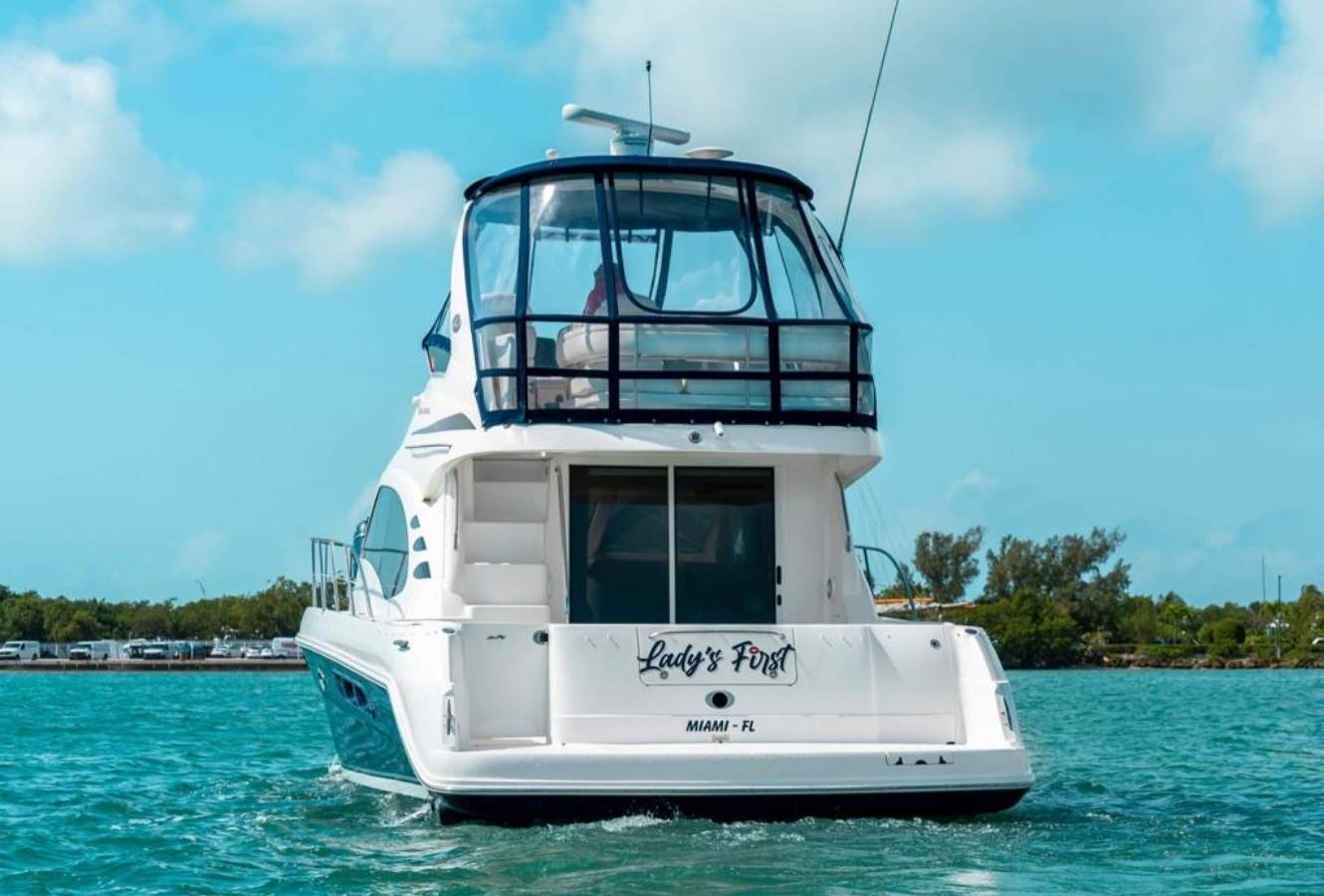 Sea Ray Sedan Bridge Ladys First 50-6